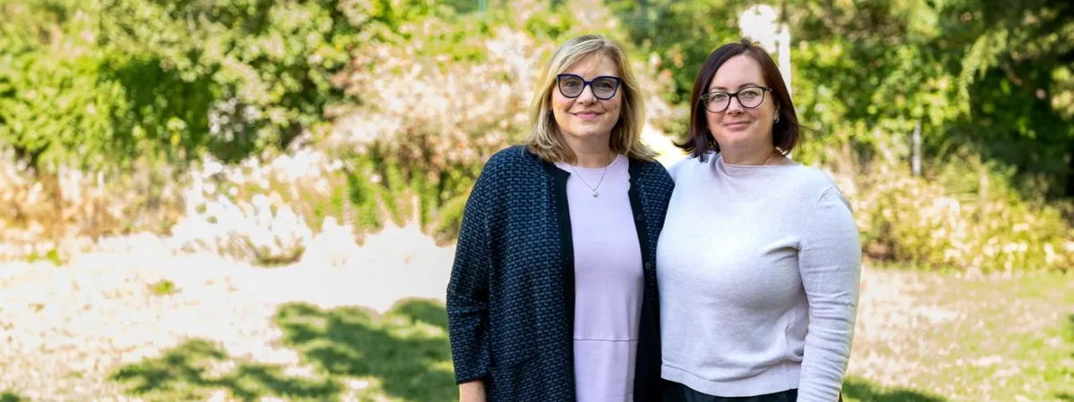 Monika Laušmanová (vlevo) a Hana Burečková ze Stavební spořitelny České spořitelny, a.s.