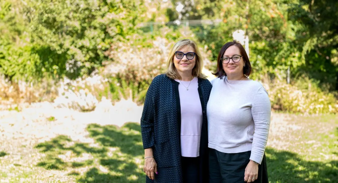 Monika Laušmanová (vlevo) a Hana Burečková ze Stavební spořitelny České spořitelny, a.s.