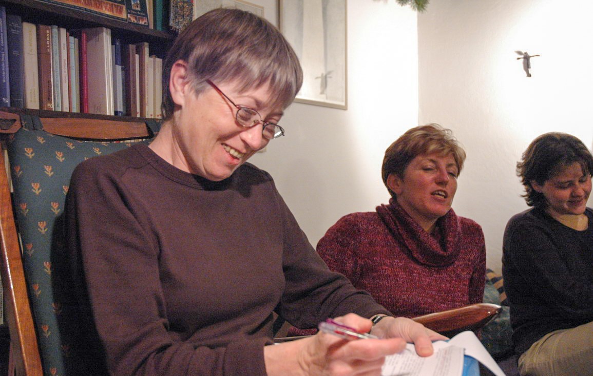 MUDr. Marie Goldmannová (vlevo) na fotce ze zasedání rady Cesty domů v roce 2004 MUDr. Marie Goldmannová (vlevo) na fotce ze zasedání rady Cesty domů v roce 2004